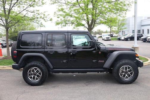 Black Clearcoat 2025 Jeep Wrangler Rubicon