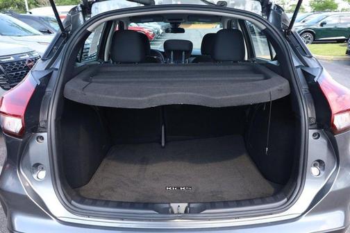 Gun Metallic 2024 Nissan Kicks S