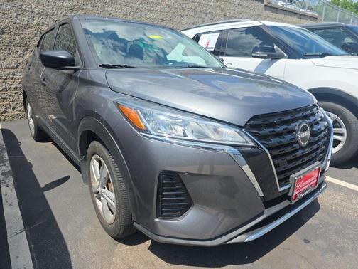 Gun Metallic 2024 Nissan Kicks S