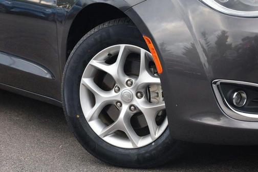Crystal Metallic 2019 Chrysler Pacifica Touring Plus