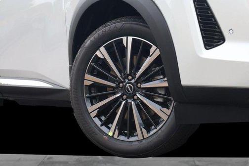 White / Black 2026 Nissan Pathfinder Platinum