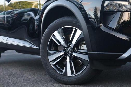 Super Black 2025 Nissan Rogue SL