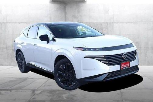 White / Black 2026 Nissan Murano Platinum