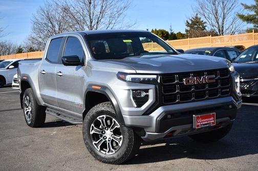 2024 GMC Canyon AT4