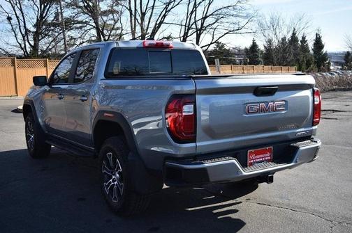 2024 GMC Canyon AT4