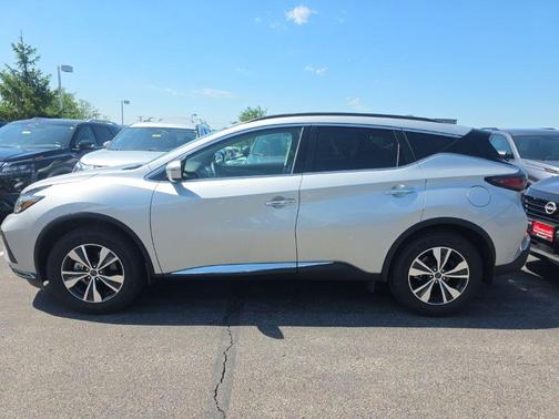 Brilliant Silver Metallic 2024 Nissan Murano SV