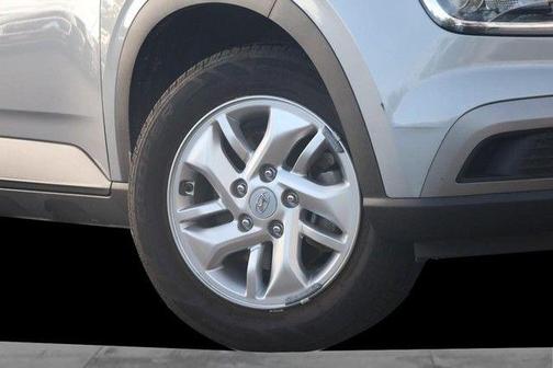 Silver 2021 Hyundai VENUE SE