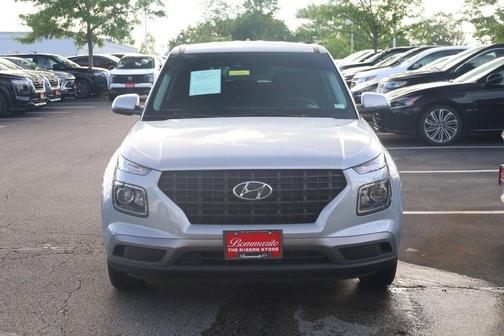 Silver 2021 Hyundai VENUE SE