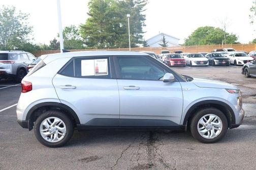 Silver 2021 Hyundai VENUE SE