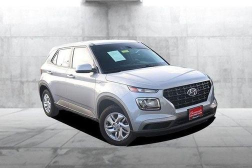 Silver 2021 Hyundai VENUE SE