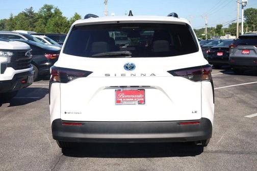 Ice 2025 Toyota Sienna LE