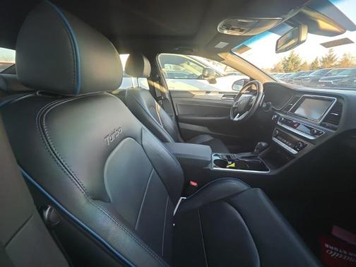 2019 Hyundai SONATA Limited 2.0T