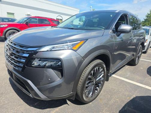 Gun Metallic 2025 Nissan Rogue SL