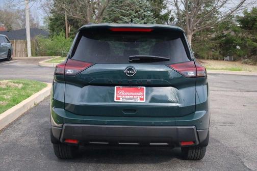 Obsidian Green 2026 Nissan Rogue Dark Armor