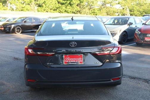 UNDERGROUND 2025 Toyota Camry LE
