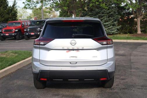 2025 Nissan Rogue SV