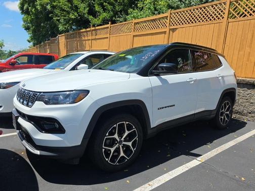 Bright White Clearcoat 2025 Jeep Compass Limited
