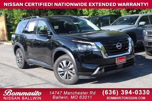 Super Black 2025 Nissan Pathfinder SV