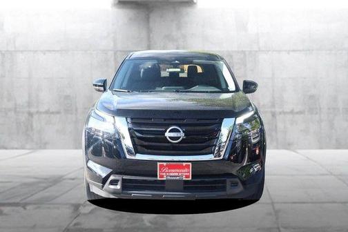 Super Black 2025 Nissan Pathfinder SV