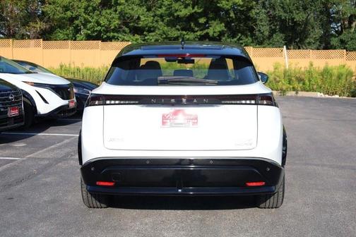 2t Wht Blk Roof 2024 Nissan ARIYA EVOLVE+