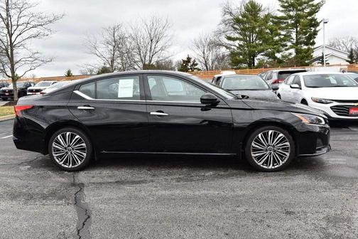 2025 Nissan Altima SL