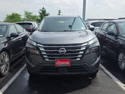 Gun Metallic 2025 Nissan Rogue SV