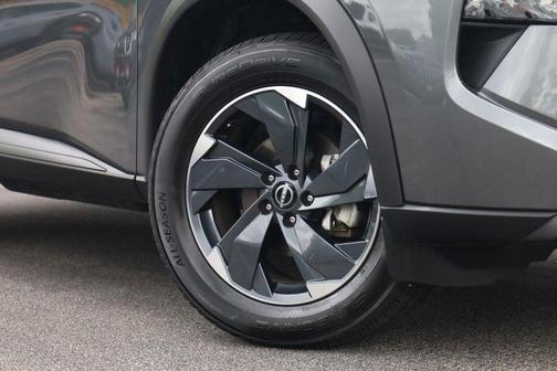 Gun Metallic 2025 Nissan Rogue SV