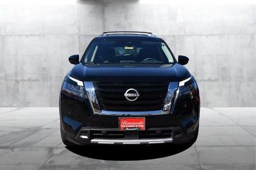Super Black 2025 Nissan Pathfinder SL