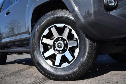 2024 Toyota 4Runner TRD Off Road