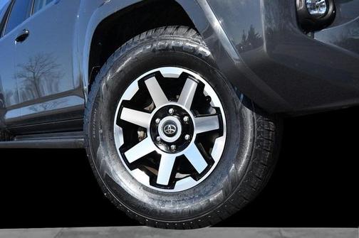 2024 Toyota 4Runner TRD Off Road