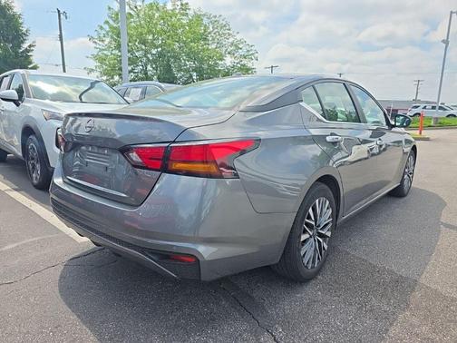 Gun Metallic 2025 Nissan Altima SV