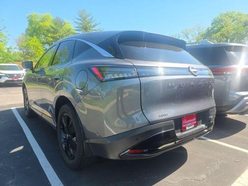 Gun Metallic 2025 Nissan Murano SV