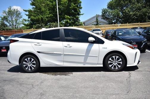 2020 Toyota Prius LE