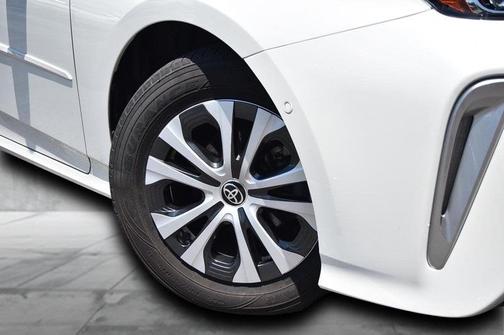 2020 Toyota Prius LE