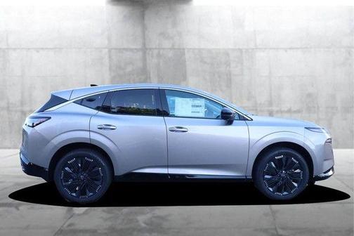 Champagne Silve 2026 Nissan Murano Platinum