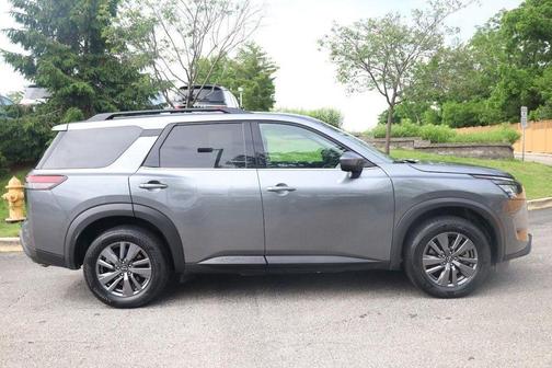 Gun Metallic 2025 Nissan Pathfinder SV