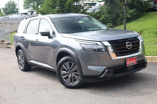 Gun Metallic 2025 Nissan Pathfinder SV