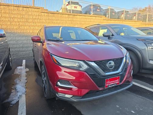 2022 Nissan Rogue Sport SL