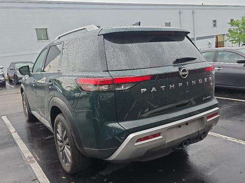 Obsidian Green Pearl 2025 Nissan Pathfinder SL