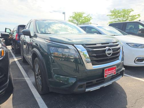 Obsidian Green Pearl 2025 Nissan Pathfinder SL