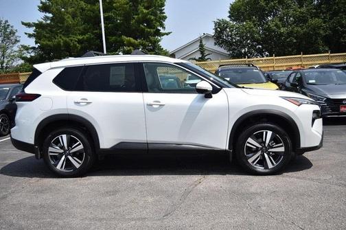2024 Nissan Rogue SL