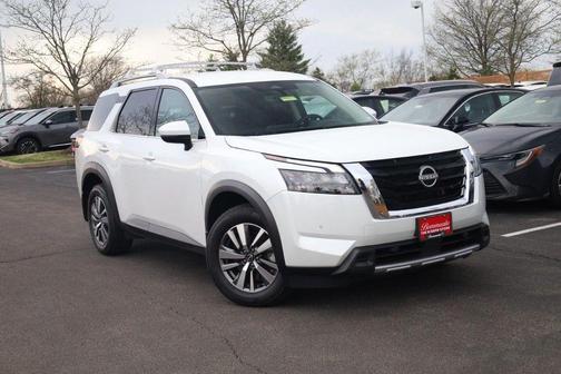 Pearl 2025 Nissan Pathfinder SL