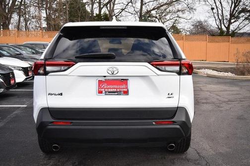2024 Toyota RAV4 LE