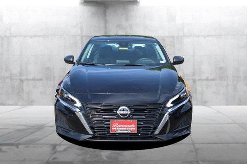 Super Black 2025 Nissan Altima SV