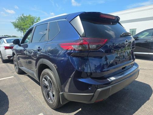 Deep Ocean Blue 2025 Nissan Rogue SV