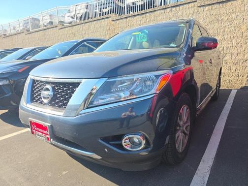 2016 Nissan Pathfinder SL