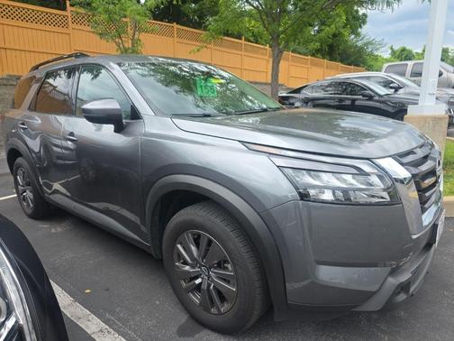 Gun Metallic 2025 Nissan Pathfinder SV