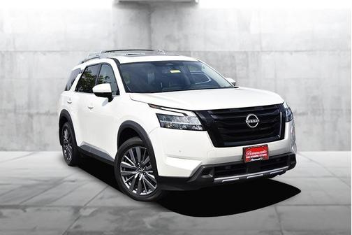 2024 Nissan Pathfinder SL