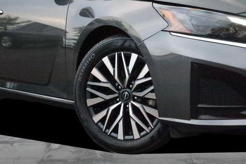 Gun Metallic 2025 Nissan Altima SV
