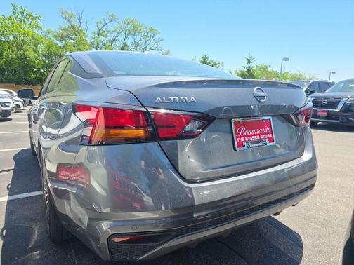 Gun Metallic 2025 Nissan Altima SV